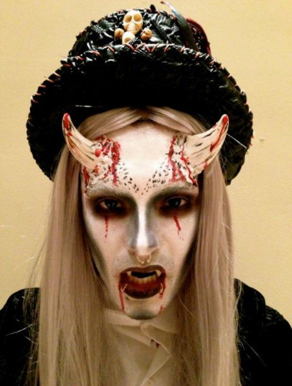 Creepy Halloween Costume Ideas
 Halloween costumes for teens – cool spooky scary or freaky