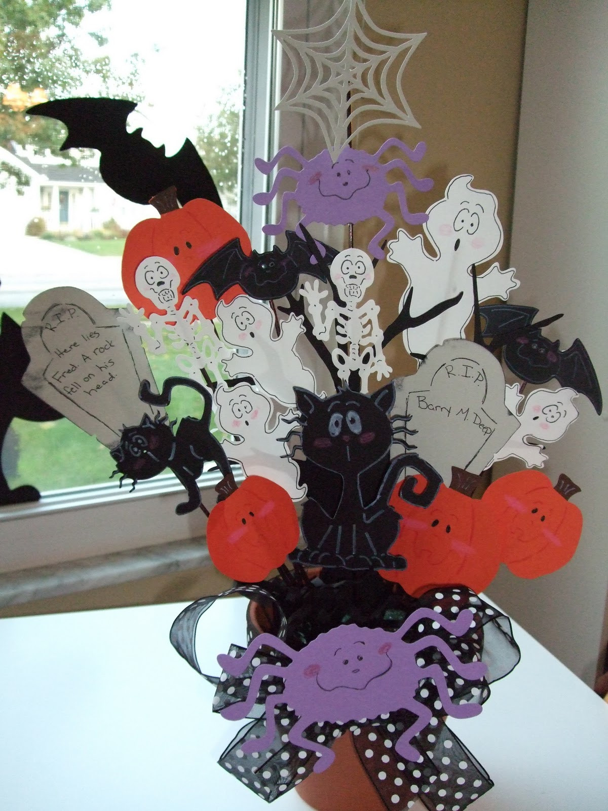 Cricut Halloween Ideas
 A Crafty Chick Cricut Halloween Decoration