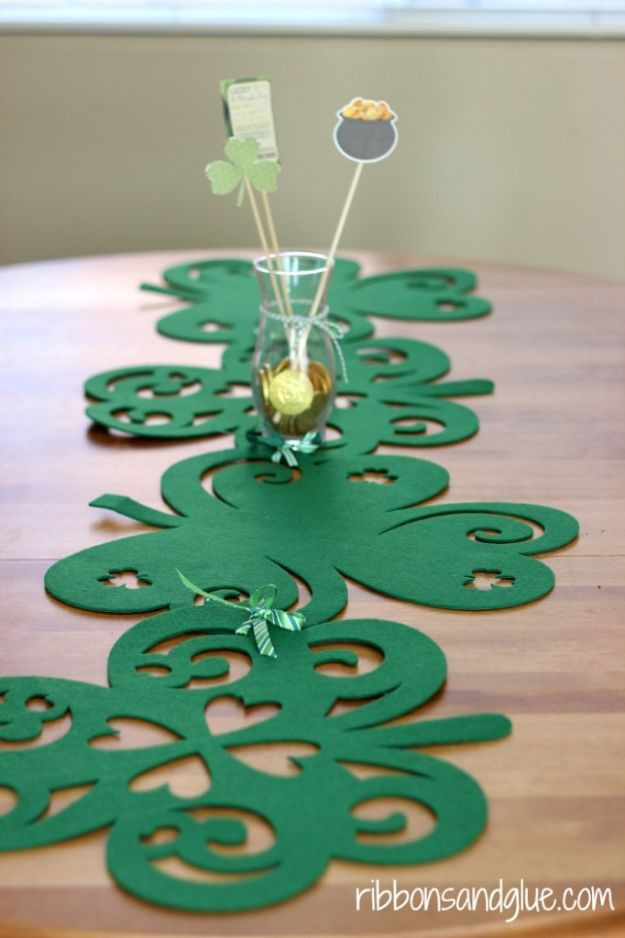 Diy St Patrick's Day Decorations
 17 DIY Decor Ideas For St Patrick s Day That Will Bring