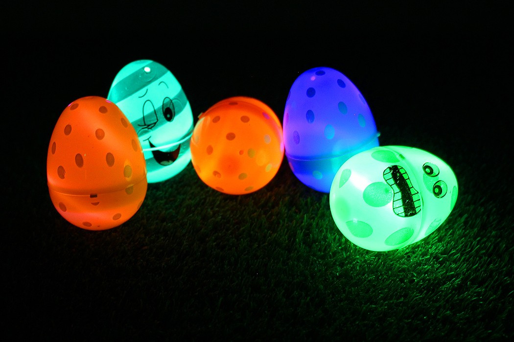 Glow In The Dark Easter Egg Hunt Ideas
 How to Do a Glow in the Dark Easter Egg Hunt