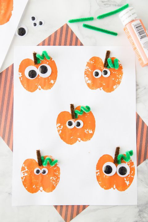 Halloween Crafts For Toddlers Age 3
 23 Easy Halloween Crafts for Toddlers Quick Preschooler