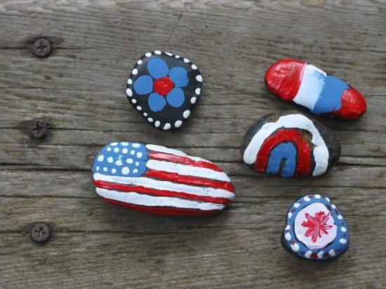 Memorial Day Craft For Toddlers
 Patriotic Rocks Easy Memorial Day craft for kids to honor