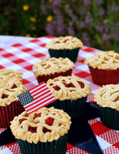 Memorial Day Cupcakes Ideas
 American as Apple Pie