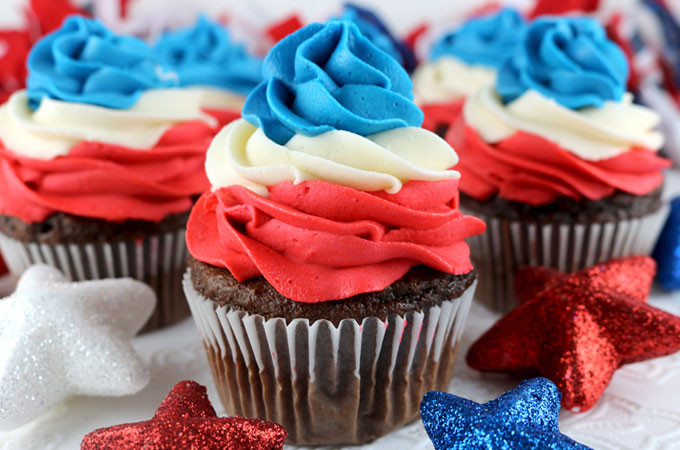 Memorial Day Cupcakes Ideas
 Patriotic Swirl Cupcakes Two Sisters