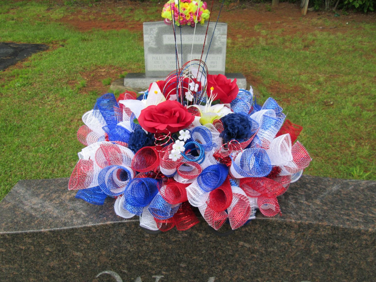 Memorial Day Flower Ideas
 memorial day grave decorations 8 Awesome Memorial Day