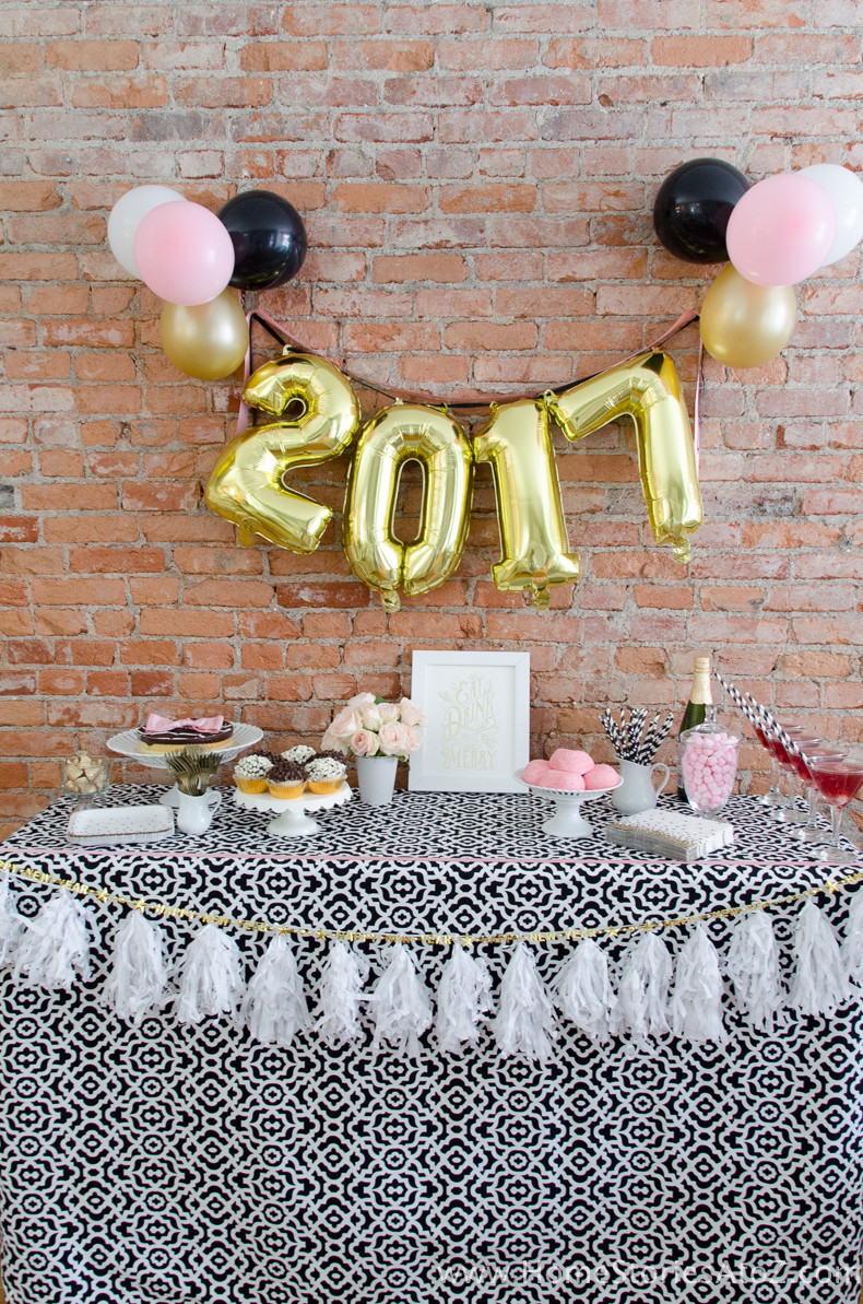 New Year Party Ideas
 5 Easy New Year’s Eve Party Ideas