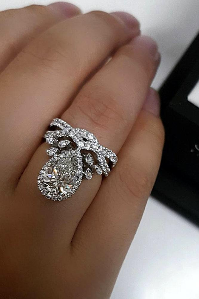 Pear Shaped Diamond Engagement Rings
 21 Stunning Pear Shaped Engagement Rings