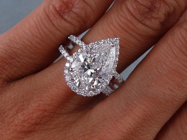 Pear Shaped Diamond Engagement Rings
 3 81 CARATS CT TW PEAR SHAPE DIAMOND ENGAGEMENT RING D SI1