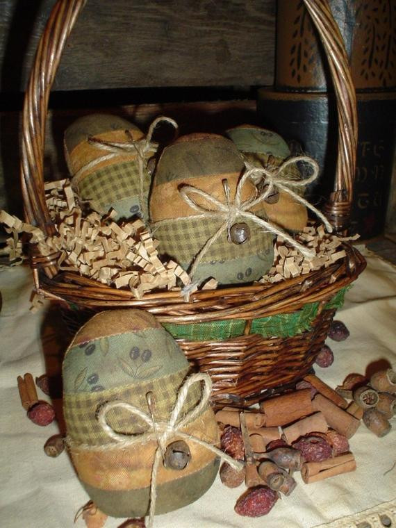 Primitive Spring Ideas
 Items similar to e Pattern Primitive Pieced Easter Egg on Etsy