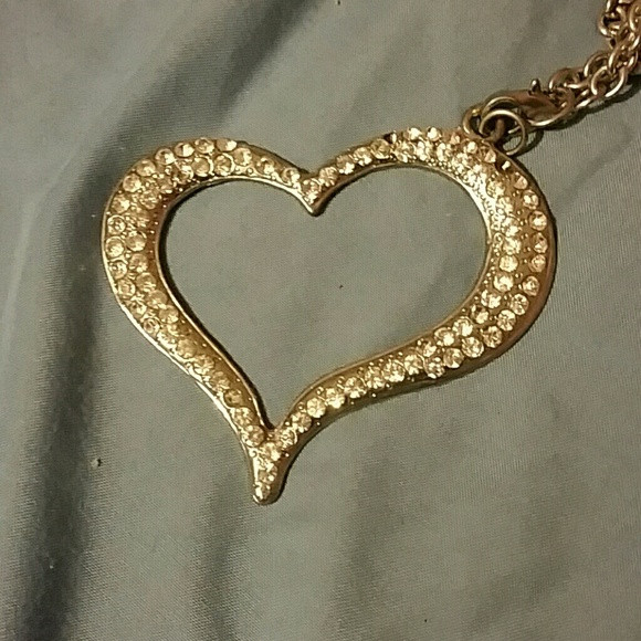 Rue 21 Earrings
 off Rue 21 Jewelry Silver heart rhinestone necklace