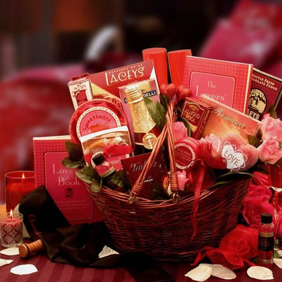 Sexy Valentines Day Gifts
 Heart to Heart Couples Romance Gift Basket