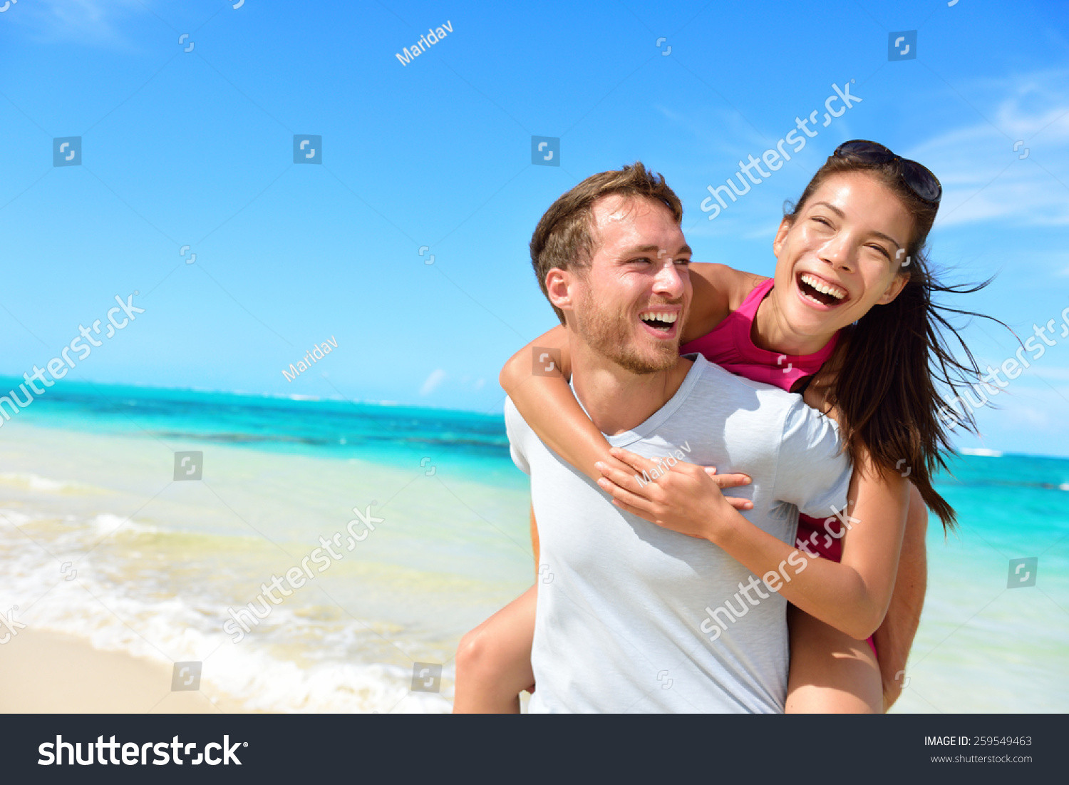 Summer Vacation Ideas Couples
 Happy Couple In Love Beach Summer Vacations Joyful