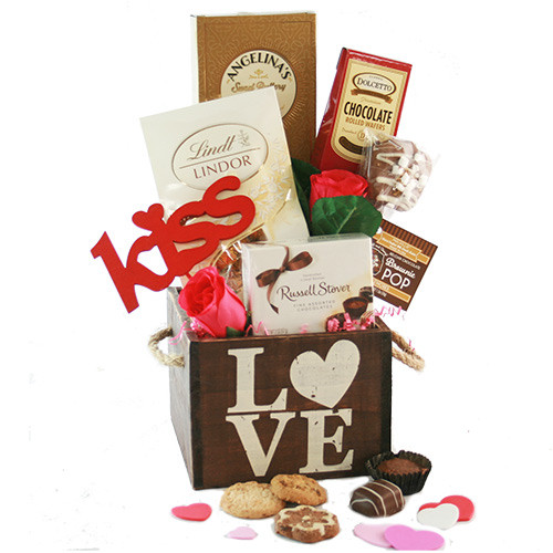 Valentines Day Gift Basket
 Valentine s Day Gift Baskets Love Struck Valentines Gift