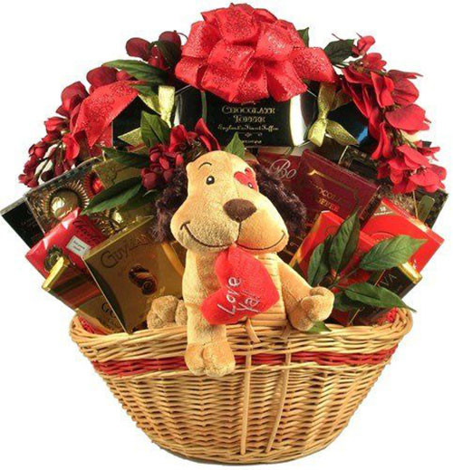 Valentines Day Gift Basket
 15 Valentine s Day Gift Basket Ideas For Husbands Wife