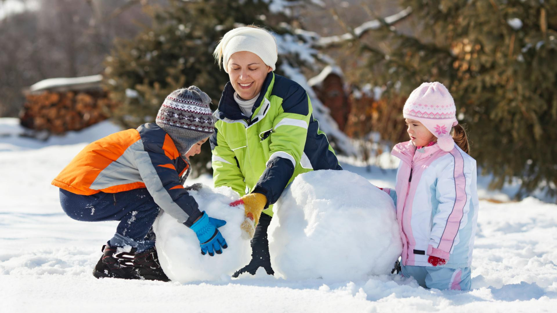 Winter Fun Ideas
 48 Ways to have a blast with your kids over winter break