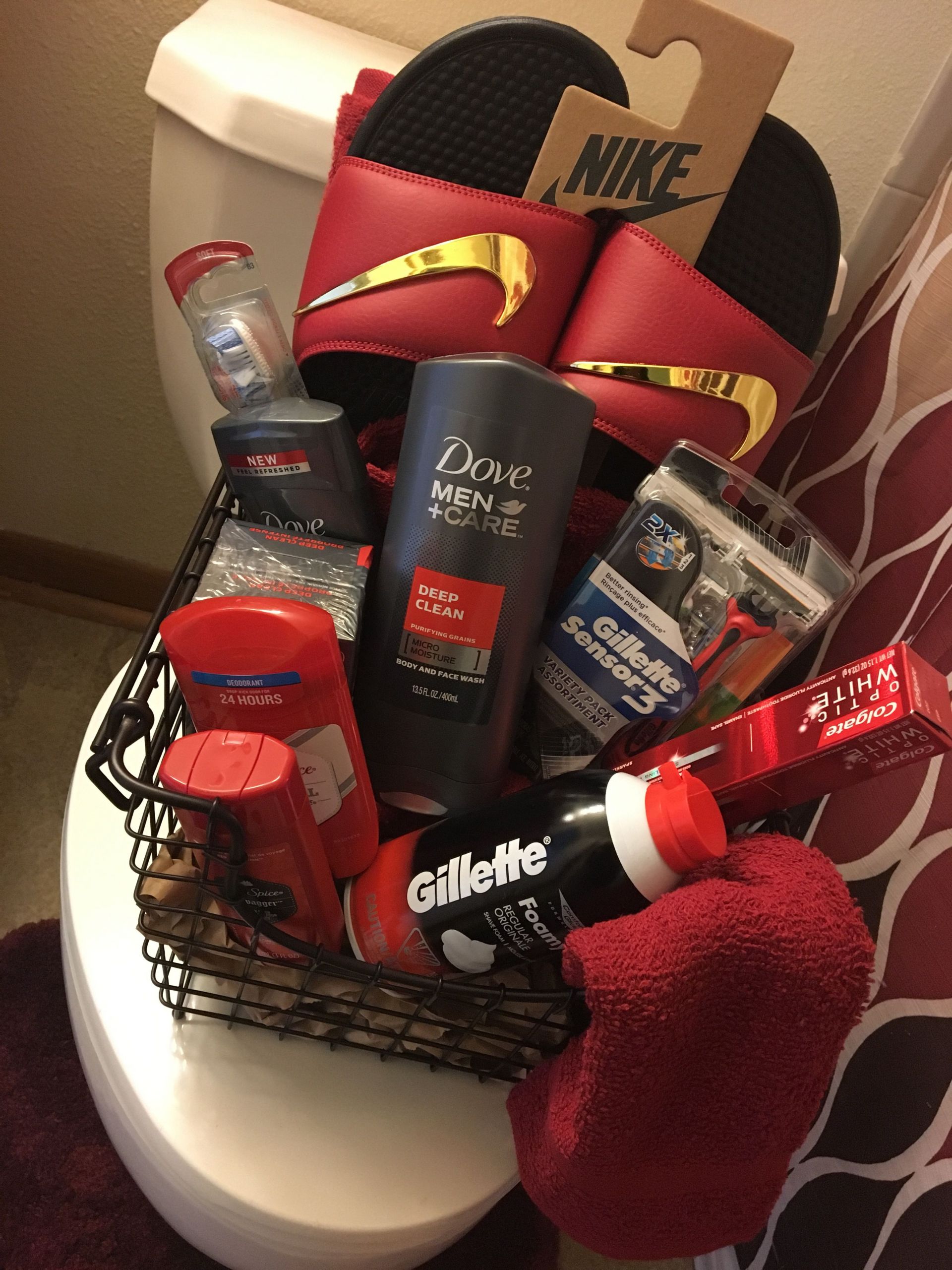 Cute Valentines Day Gift Ideas Boyfriend
 Men bath spa