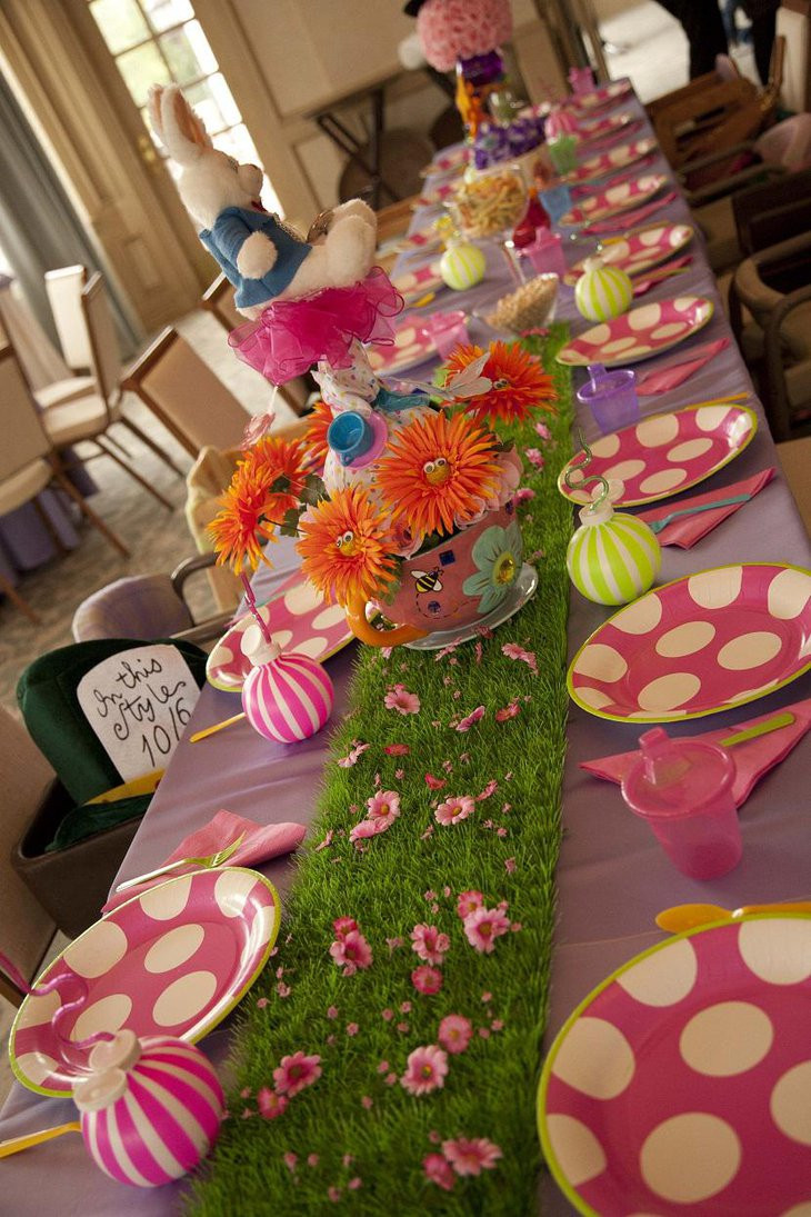 Easter Decoration Ideas For Party
 33 DIY Easter Table Settings To Try At Home