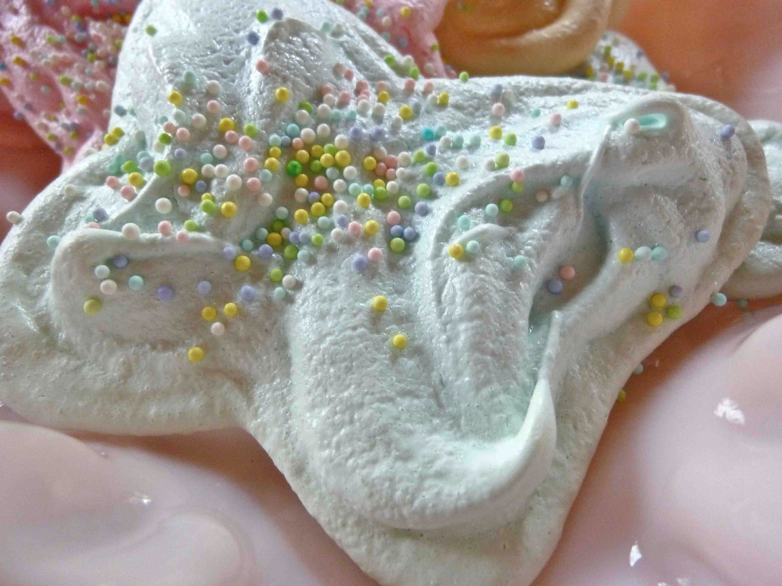 Easter Meringue Cookies
 Pastel Butterfly Meringue Cookies for Easter – Diary of a