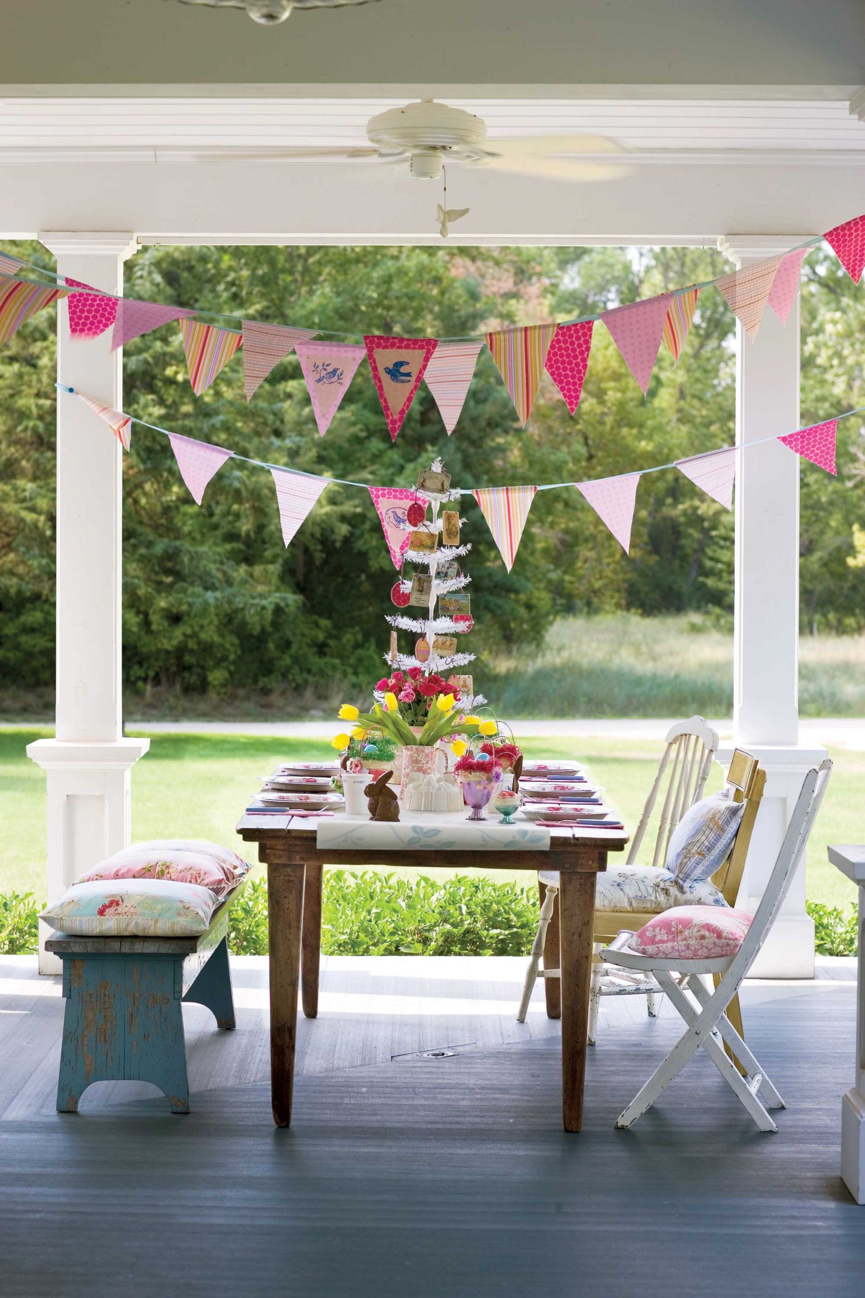 Easter Party Decor Ideas
 30 Easter Party Ideas Decorations Food and Games for