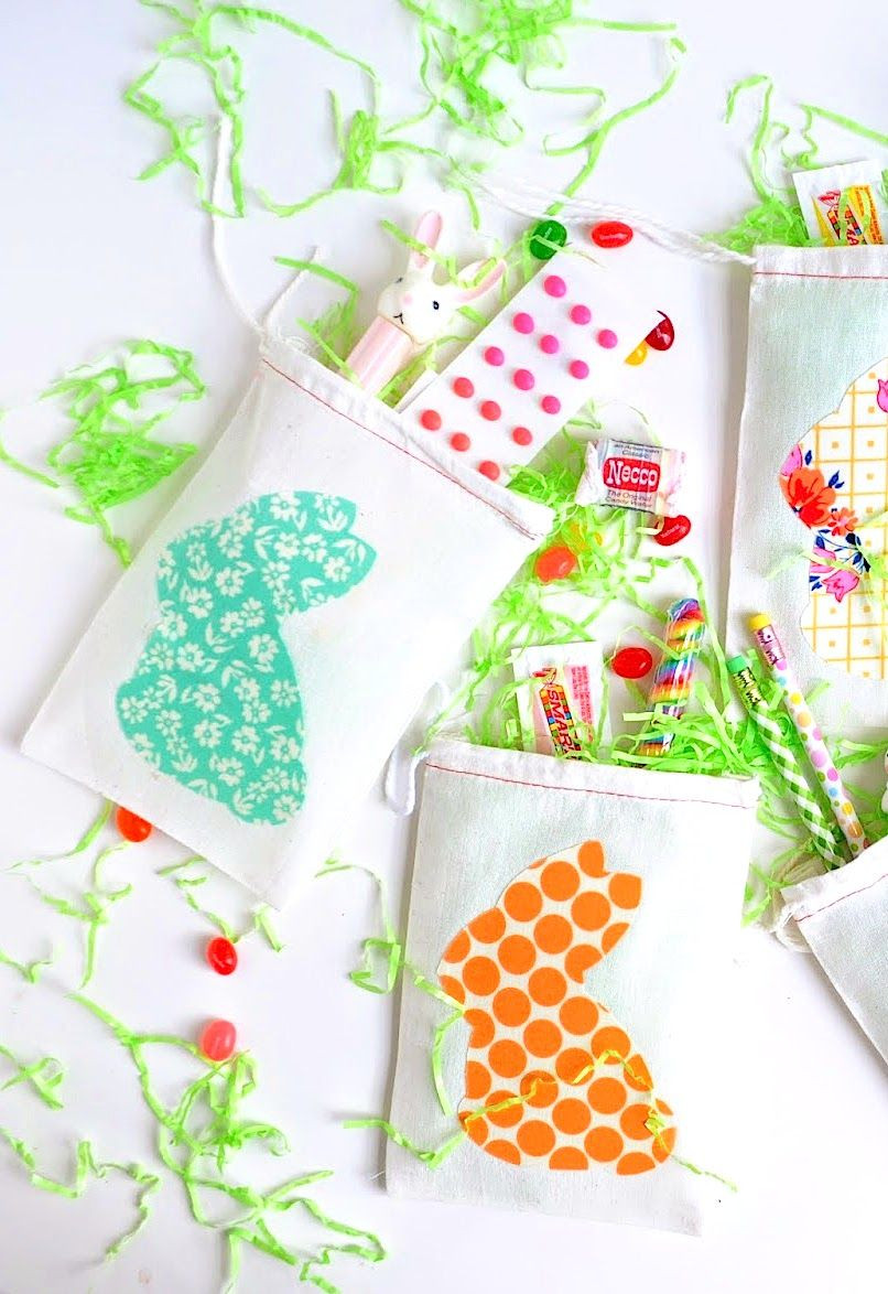 Easter Party Favor Ideas
 DIY Easter party favor bags