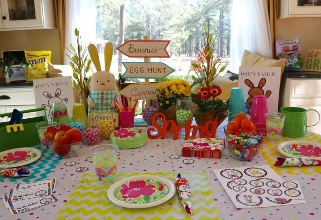 Free Easter Party Ideas
 FREE Easter Party Decorations and Pink Champagne Cupcakes