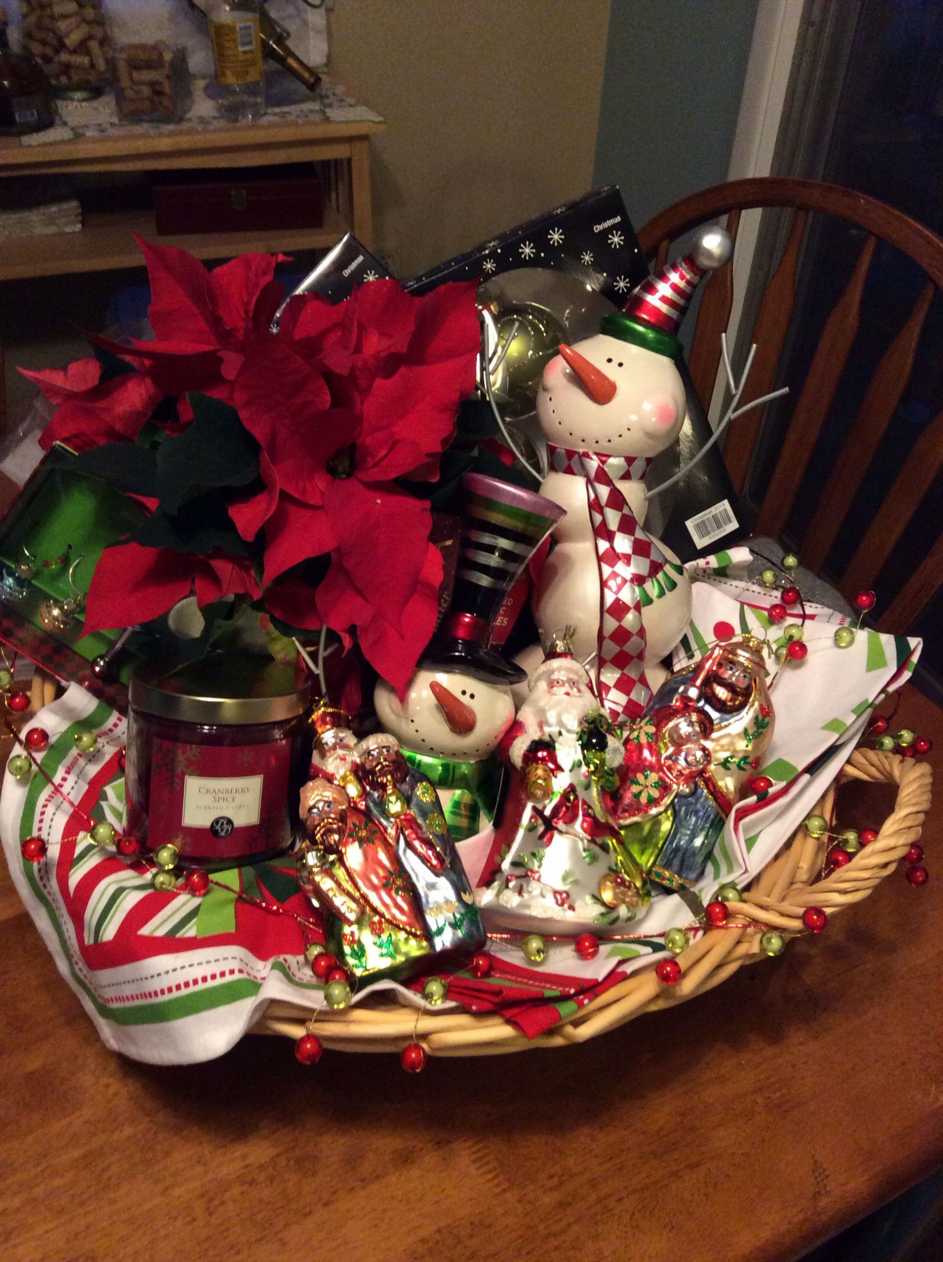 Holiday Gift Ideas Couples
 Christmas decoration t basket for a recently married