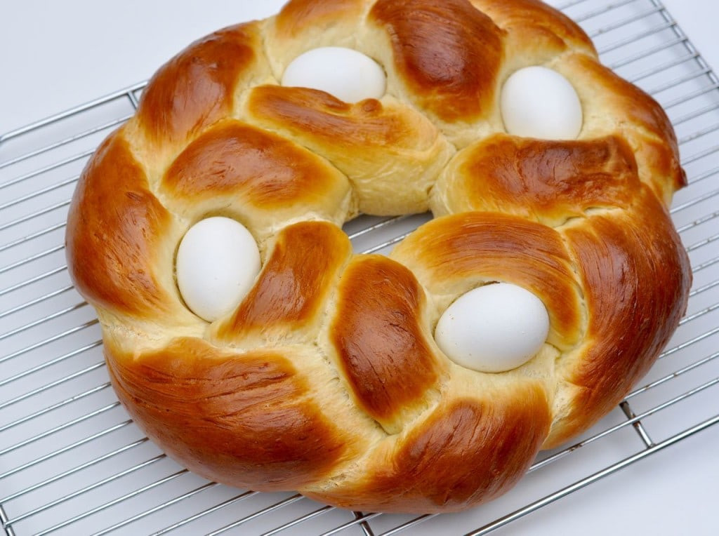 Italian Easter Bread Recipes
 How to Make Sweet Braided Easter Bread Make Life Lovely