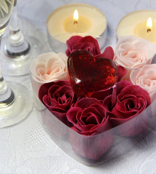 Romantic Valentines Day Gift Ideas
 19 Valentine s Day decorating ideas A romantic