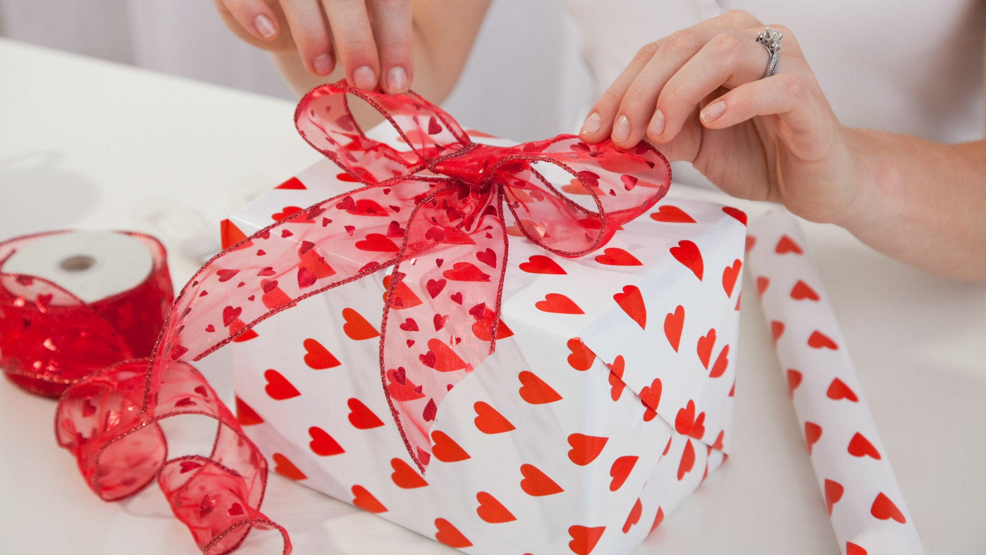 Valentine Gift Ideas For Husband Homemade
 25 Valentine’s Day Gifts for Your Husband – SheKnows