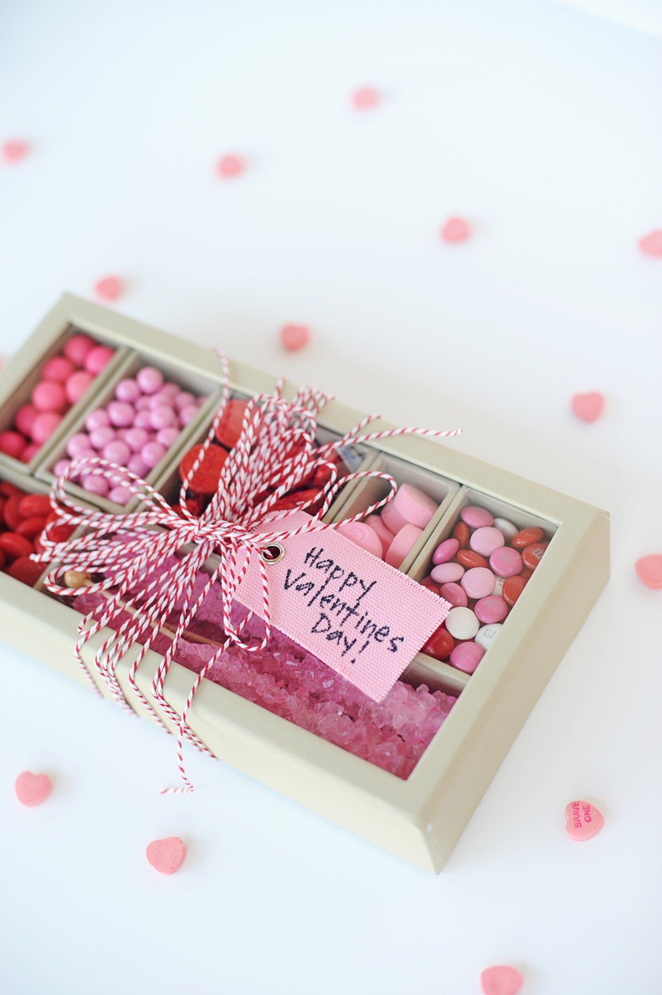 Valentine'S Day Gift Box Ideas
 Super Cute DIY Valentines Candy Gift Box Craft Red & Pink