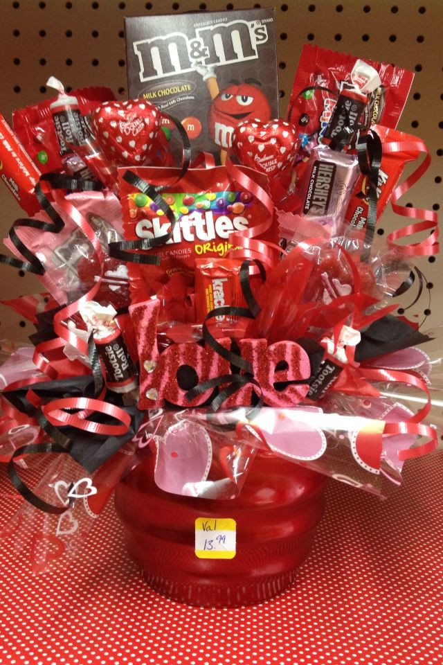 Valentines Candy Gift Ideas
 480 best Candy Bouquet & Gift Baskets images on Pinterest