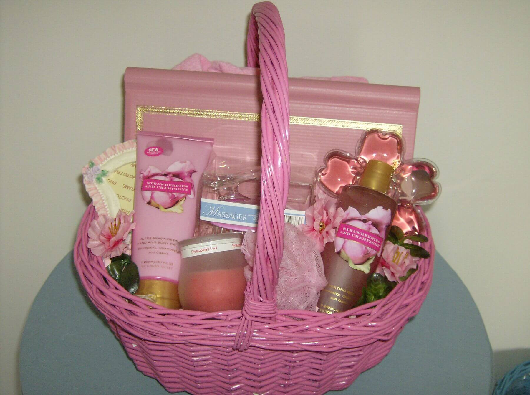 Valentines Gift Baskets Ideas
 Best Valentine s Day Gift Baskets Boxes & Gift Sets Ideas