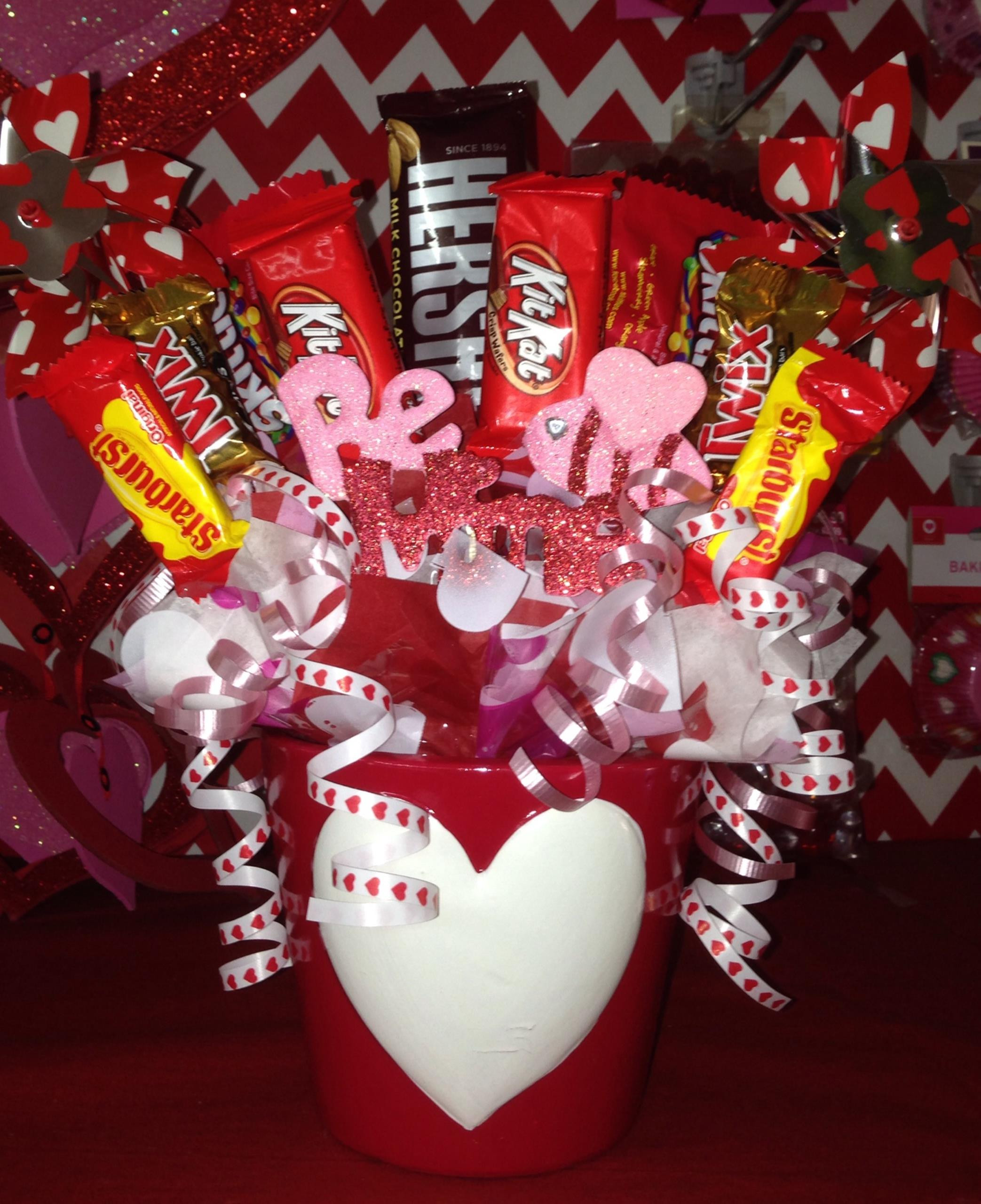 Valentines Gift Baskets Ideas
 Valentine Candy Bouquet Ideas 16 ViralDecoration