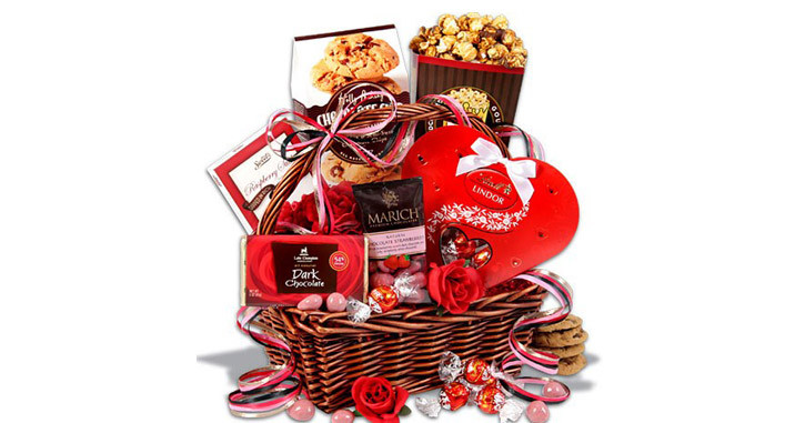 Valentines Gift Ideas For College Students
 Valentine s Day Care Packages for College Students Gift
