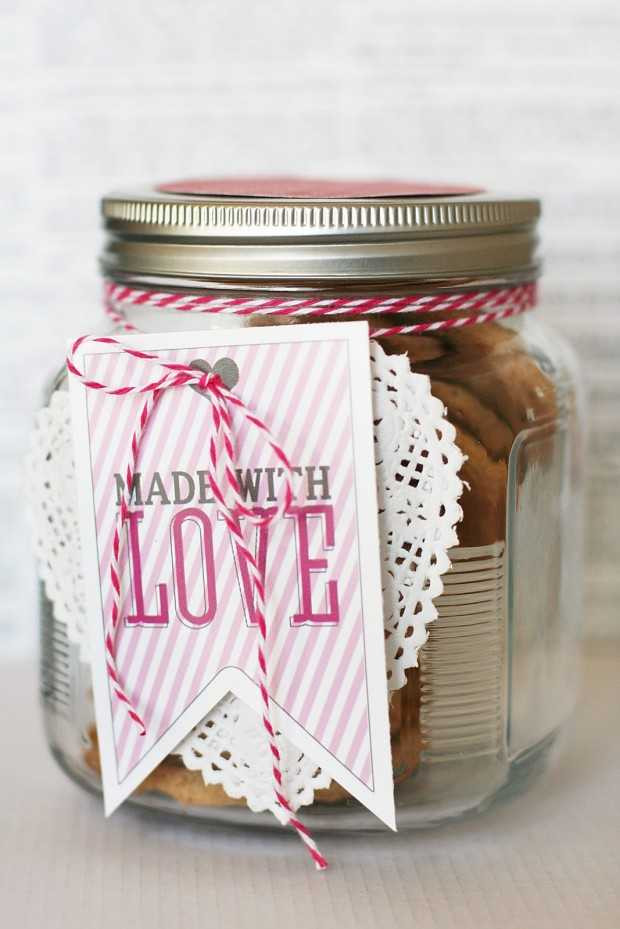 Valentines Gift Ideas For Him Pinterest
 19 Great DIY Valentine’s Day Gift Ideas for Him